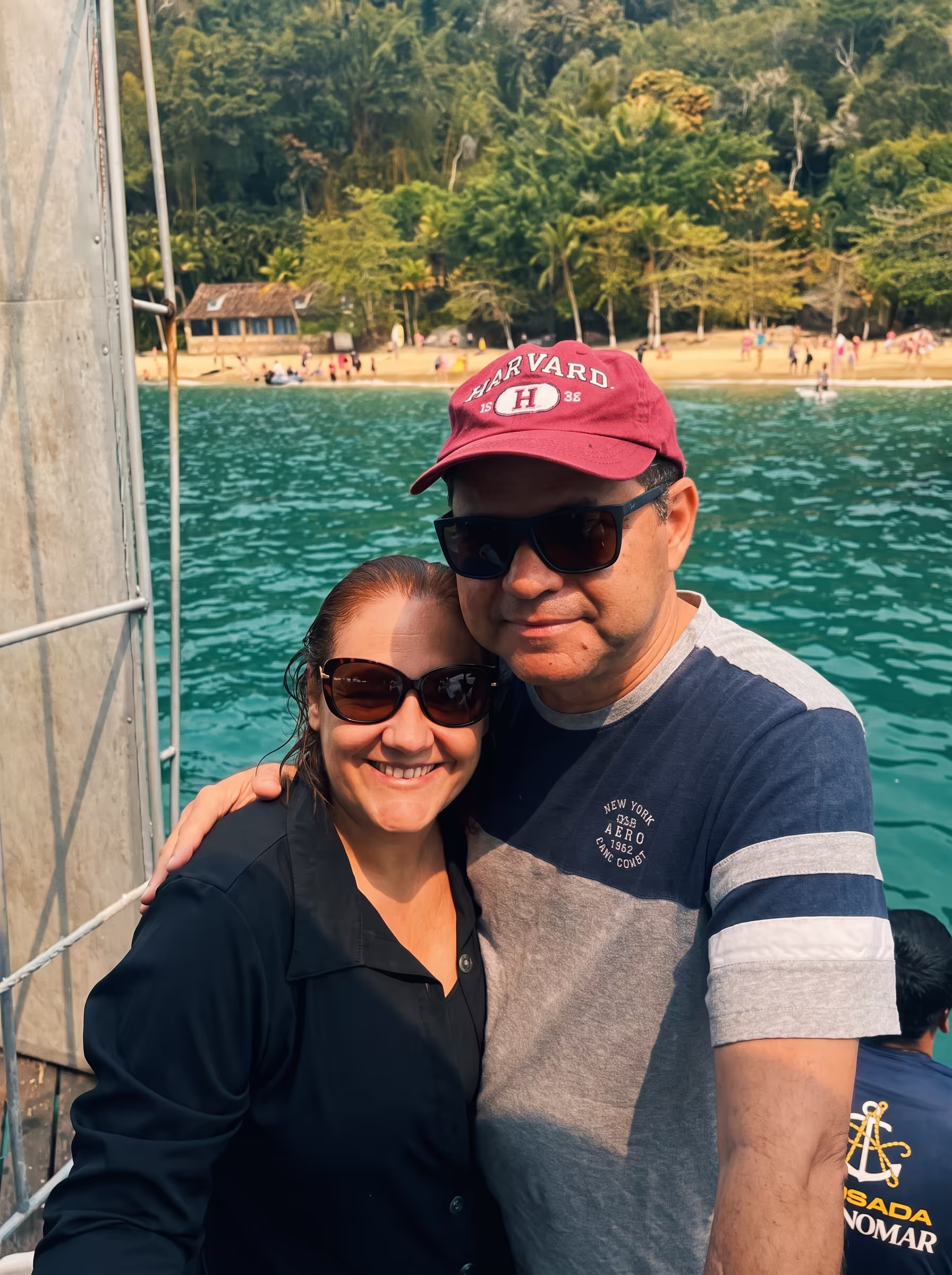 Família explorando a região de Paraty